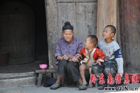 �����װ���������؃�ͯ�����ד����Y��(�D)