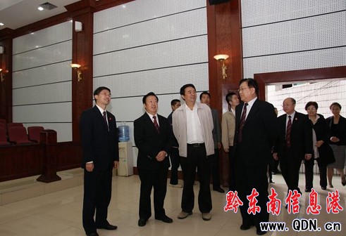 �������ԺԺ�L���ٿ������ݷ�Ժ�{(di��o)�У��D��