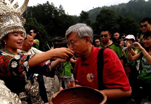 ��ɽ�h1��10�����ξC������4.54�|Ԫ���D��