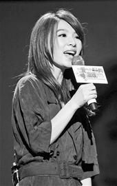 �����:Selinaÿ�춼�ڿ���(f��) S.H.E���h(yu��n)����ɢ(�D)