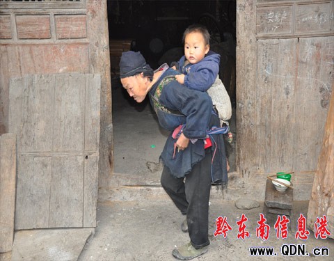 �_�������Ӻ������Y���װ�ؚ�����̌O(�D)