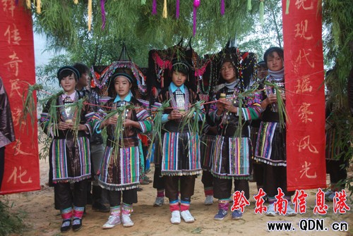 �Ľ����ߌ�ԭ���B�����蹝���ʈD����һ��