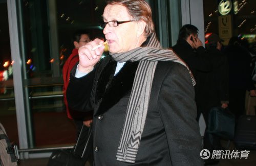 �ϲ��־����a���^��蟟 ��f���o�˽әC(�D)