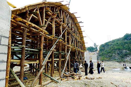 ��Ͷ500�fԪ������򣨈D��