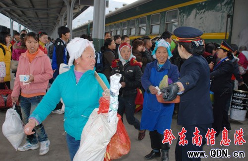 ��·������ �P��܇(ch��)��(w��)�Ξ鹫·��ɢ�������D��