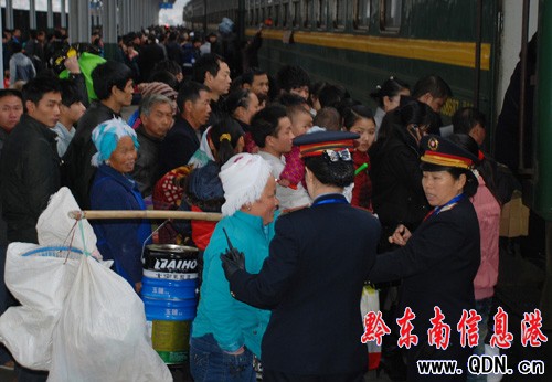 ��·������ �P��܇(ch��)��(w��)�Ξ鹫·��ɢ�������D��