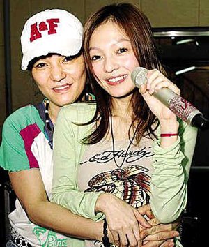 ���غ�Ƿ��ĸ�H���㹤��߀ ĸ��Ů¶�����º�Մ