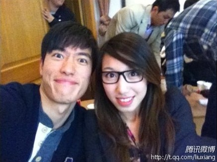 ����΢������Ů��Ӱ �䎟�ó�����æ����(�D)