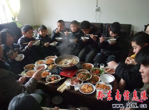 �W(xu��)У���Ҽ� ����Ҳ�]ɶ--�P(gu��n)�����؃�ͯ������Ӱ