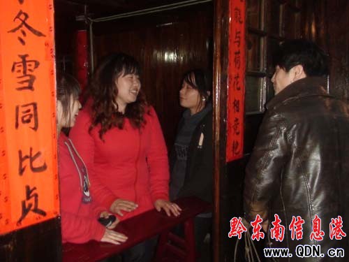 ������(d��)����ɫ�Ķ��l(xi��ng)��Y���D��