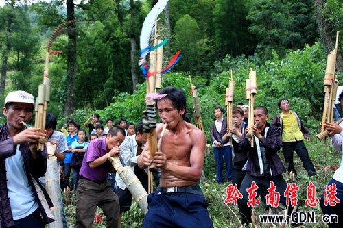 ���۽�ǭ�|�ϡ���s�����㡱�Ї����P��ȫ���zӰ��չ������2000�����Ʒ