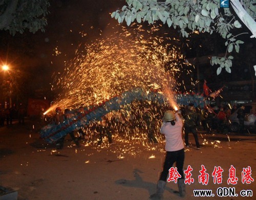 �_��Ԫ����(ji��)�����u��--�¸��ߵ��Α򣨈D��