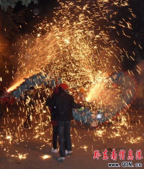 �_��Ԫ����(ji��)�����u��--�¸��ߵ��Α򣨈D��