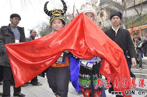 �P����Ϫ�������J�����L��ӭՈ��ʥ�ϡ�