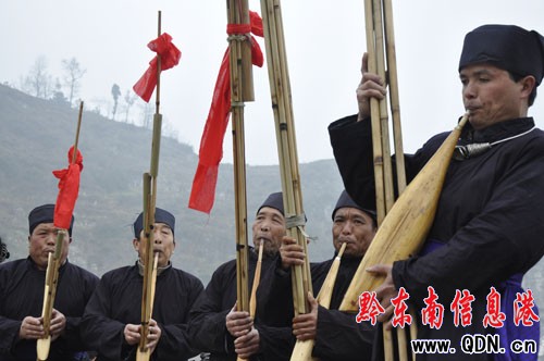 �����J����R�۸����� �����J����ӭ��ǰʢ��