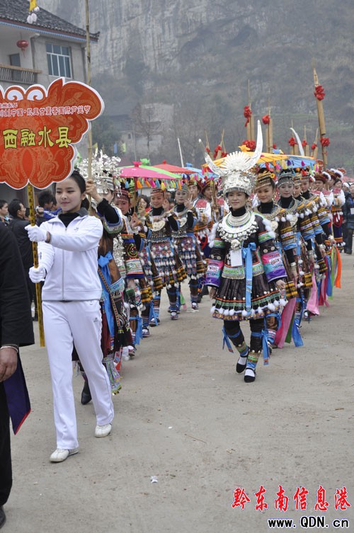 �����J����R�۸����� �����J����ӭ��ǰʢ��