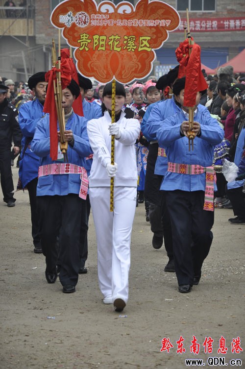 �����J����R�۸����� �����J����ӭ��ǰʢ��