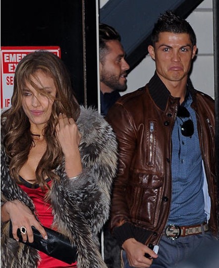 C�_2���w���f���ﲩŮ��һЦ ���ɹ�(�D)