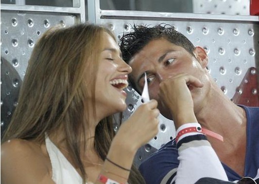 C�_2���w���f���ﲩŮ��һЦ ���ɹ�(�D)