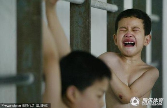 ��С�p�wУ�ųɺ��ӱ���̭ �o���m������(�D)