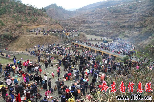 կ�^��կ�e��ʢ�����׻�Ӛg�c