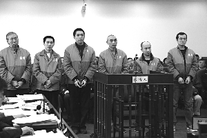 �������գ���ȺӢ����һ����6�����ӷǷ��I�u�ƶ���Ʒ��ͷǷ����I�����ڲ�ƽ��Ժ�܌���ͨӍ�T ������ �z