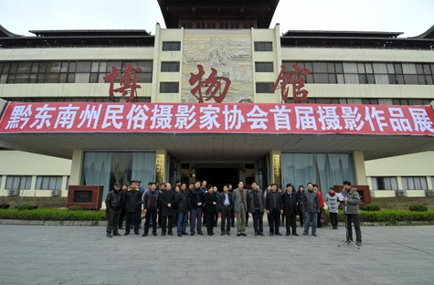 �����הzӰ�҅f���e���׌Õ��T��Ʒ�zӰչ