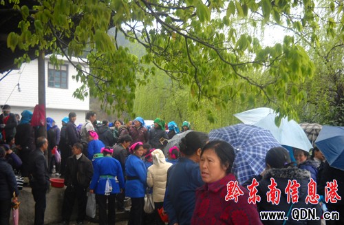 ����ʮ��կ������ͬ���ۼ����Aɽ���裨�D��