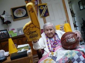 106�q���F�U���۫@ٛ(z��ng)ȫ�w��T�����@��