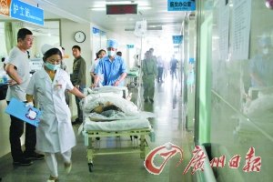 ���Ӯ�(d��ng)��ͱǰŮ�����؂� �o�˺����t(y��)�������g(sh��)