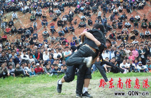 �ߣ�һ��ȥ��ƽ���l��ˤ�ӣ����M�D��