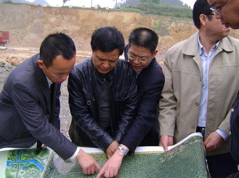 �O�Ƿ���ͬ�����A���H���Fһ�е����ݿ���(�D)