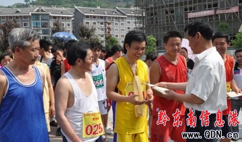 ����400�����L�ܱ�ِ�g�c����•һ�������D��