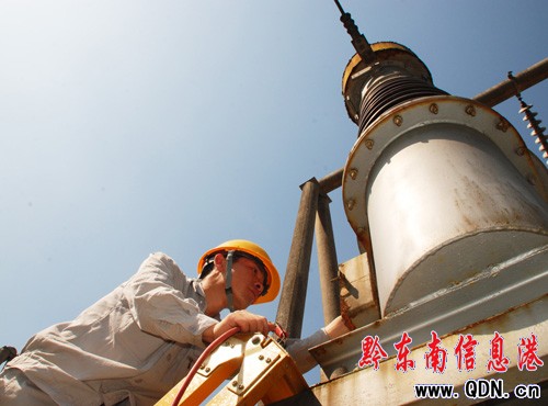 ��ƽ������ͨ��늾W(w��ng)ƽ��(w��n)�\�У��D��