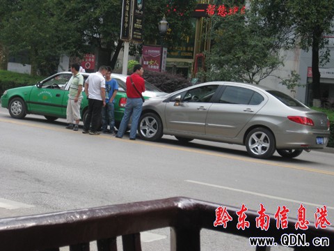 �f������·�ζ�ΰl��܇�v��ײ���D��