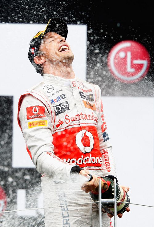 F1���ô�վ���D�^ĩȦ���Z�� �h�ܠ��Dײ�����ِ