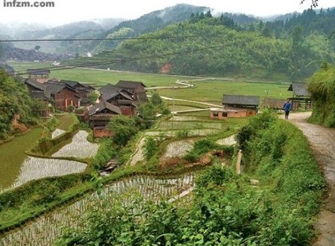 ��ƽ�h��������y�r����ʽ�@ٝ�uͬ�r���R����(�D)