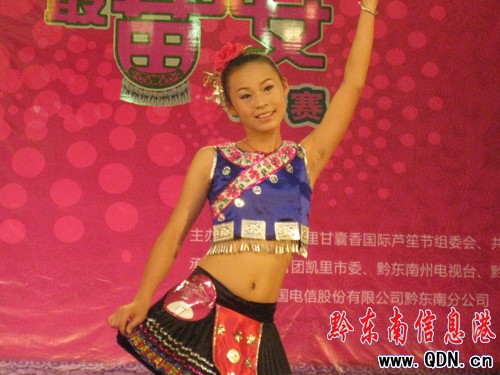 �������Ů���xِ ��200�����Ů����40�����D��