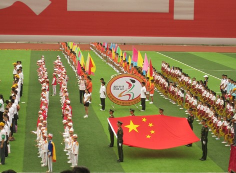 ���ݵ�ʮ���ЌW(xu��)����\(y��n)��(d��ng)��(hu��)�ڏĽ�¡���_Ļ