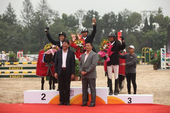 �R�g���籭����ِ 13�q����������{�Z���