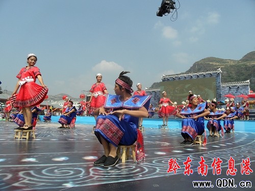 2011�Sƽ���m�Ļ����ι�(ji��)��ˇ�ݳ��e�У��D��