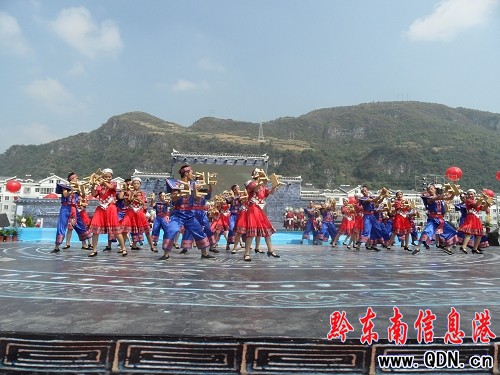 2011�Sƽ���m�Ļ����ι�(ji��)��ˇ�ݳ��e�У��D��