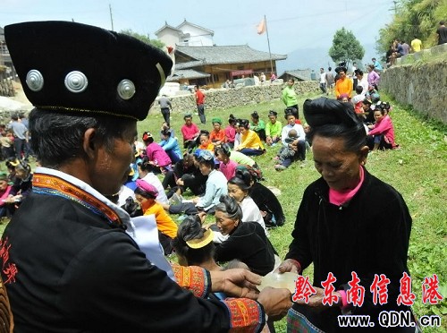 ��ɽ����կ�h�ƃxʽ����Ҏ���f�ף��M�D��