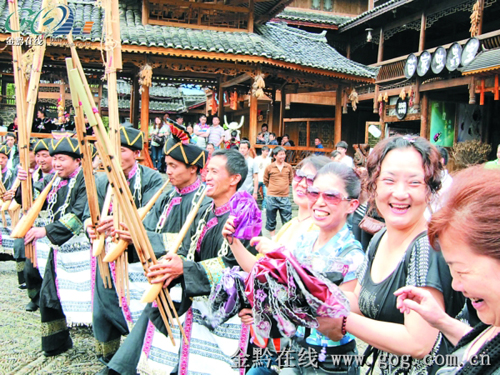 ǭ�|������ɫ�Ļ��a(ch��n)�I(y��)�ʬF(xi��n)��(qi��ng)�Űl(f��)չ��(sh��)�^���D��