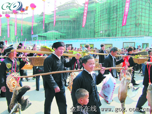 ǭ�|������ɫ�Ļ��a(ch��n)�I(y��)�ʬF(xi��n)��(qi��ng)�Űl(f��)չ��(sh��)�^���D��