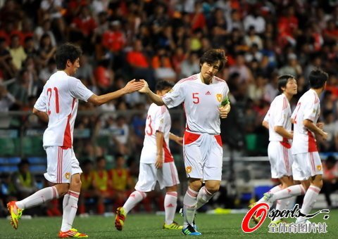 10�ˇ���4-0�¼������P���� ��������������