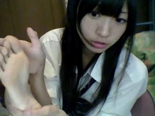 17�q��Ů��ǳ�ܛ ���ȷ��������̽�哌(�D)