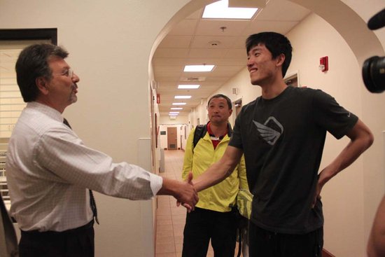 ���ң�����Ͳ����������q �_��ˣ����Ӣ�Z