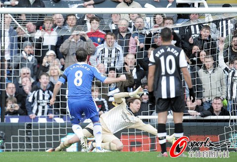 Ӣ��-�Р���3-0�~�� �m����ʧ�c(di��n)ħ�F�^�򽨹�