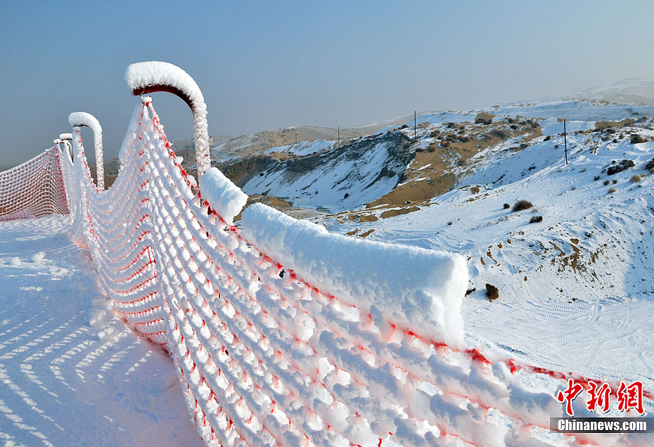 �½�����ɳĮ��ѩ��ӳ��Ȥ